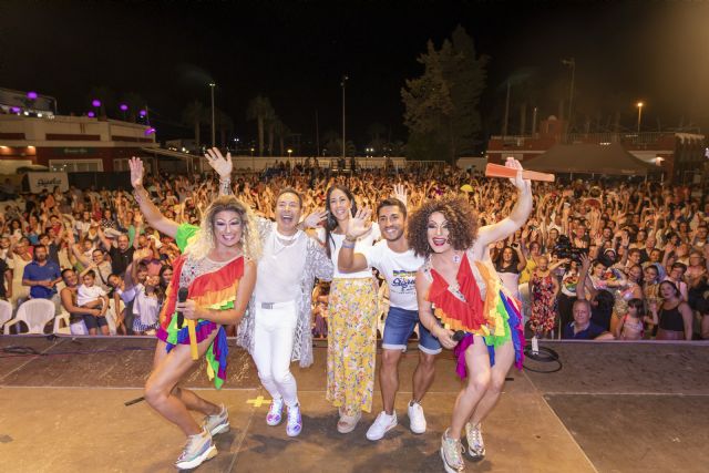 Águilas se viste de color en la celebración del I Pride. Orgullo LGTBIQ