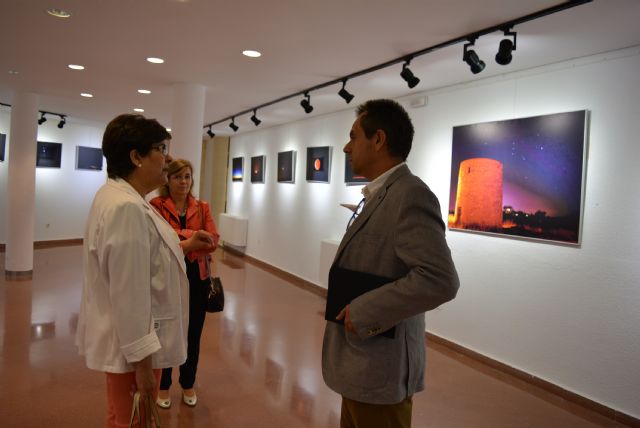 Juan Pedro Gómez captura 'El cielo en papel'