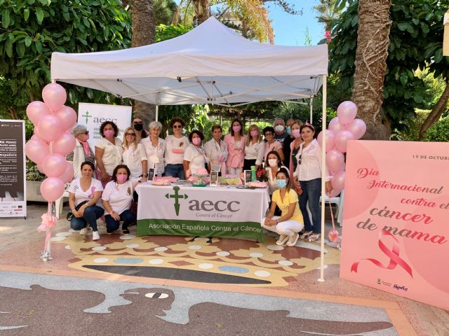 Águilas 'saca pecho' con motivo del Día Mundial Contra el Cáncer de Mama