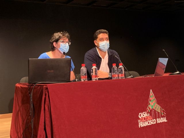 La Casa de la Cultura acoge la primera de las mesas informativas sobre las nuevas convocatorias de ayudas para la vivienda