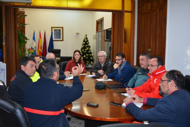 La carretera que une Los Mayorales a Cuesta de Gos permanece cerrada como consecuencia de los desprendimientos causados por las lluvias