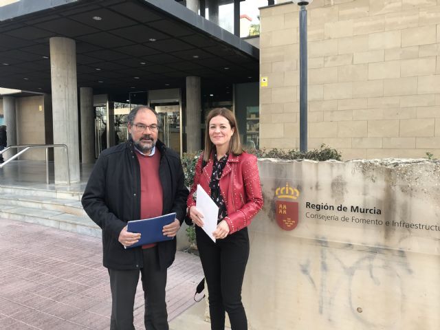 La alcaldesa de Águilas se reúne con el director general de Carreteras para solicitar una serie de mejoras necesarias para el municipio