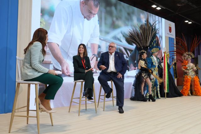 El municipio presenta sus atractivos en FITUR bajo el slogan 'Vive slow. Águilas slow'