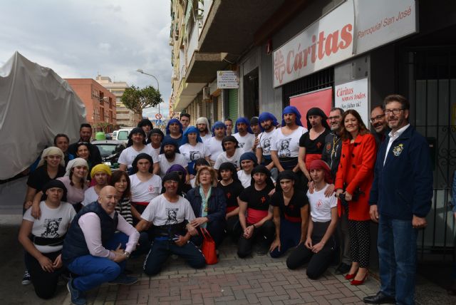 Kilos de solidaridad en la mudá de Ntro. Padre Jesús Nazareno, Santísimo Cristo de la Oración en el Huerto y Santiago Apóstol