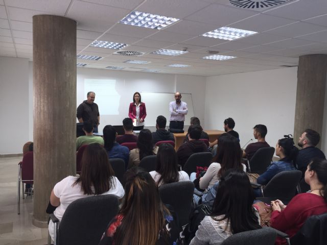 El Ayuntamiento pone en marcha un curso de manipulador de alimentos dirigido a jóvenes