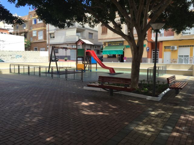 Continúan los arreglos en parques y jardines de la localidad