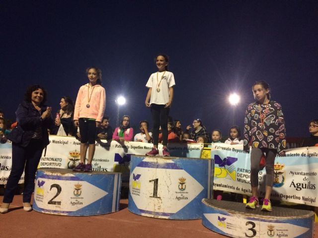 Más de 300 atletas participan en la final de Cross Escolar