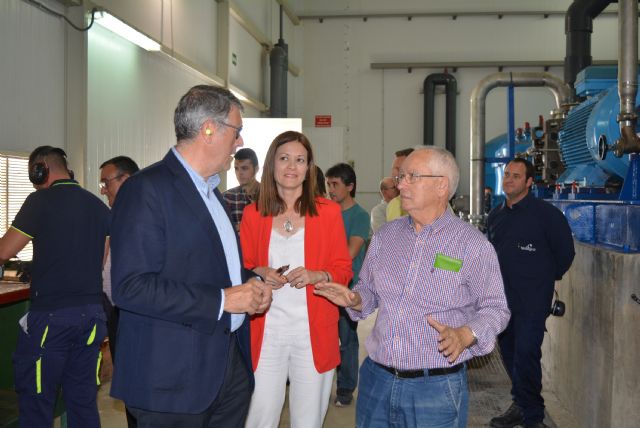 La CHS amplía la concesión de agua a los regantes en 1,5 hm³ y anuncia actuaciones de acondicionamiento en cuatro ramblas de la localidad