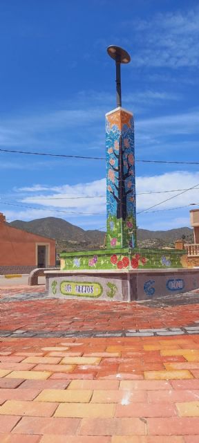 La pedanía de los Arejos se embellece con una nueva fuente en su plaza principal