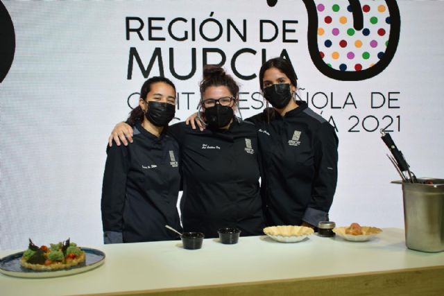 El edil de Turismo invita en FITUR a veranear en Águilas