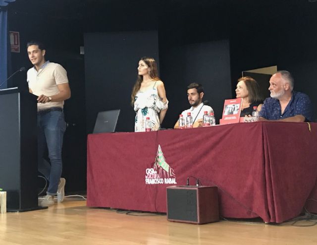 La Asociación Memoria Democrática de Águilas realiza un homenaje al aguileño Ricardo Aullón