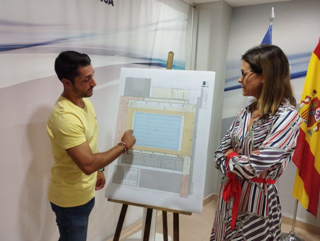 La piscina del Polideportivo Municipal se ampliará para obtener la homologación de la Real Federación Española de Natación para disputar competiciones