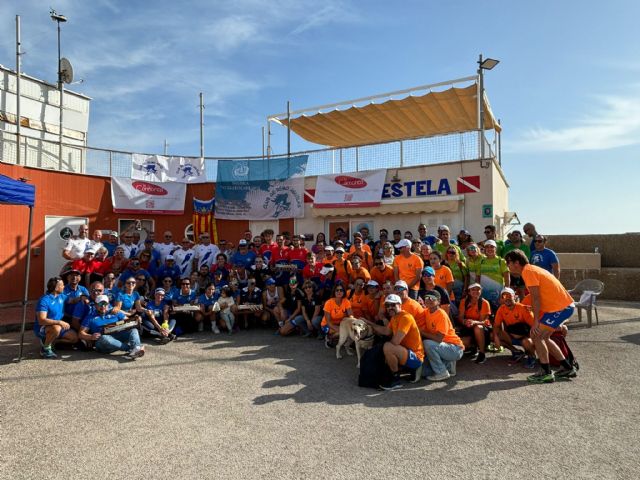 La recaudación de la I Travesía a Remo hacia la Isla del Fraile, irá íntegra a los damnificados por la Dana