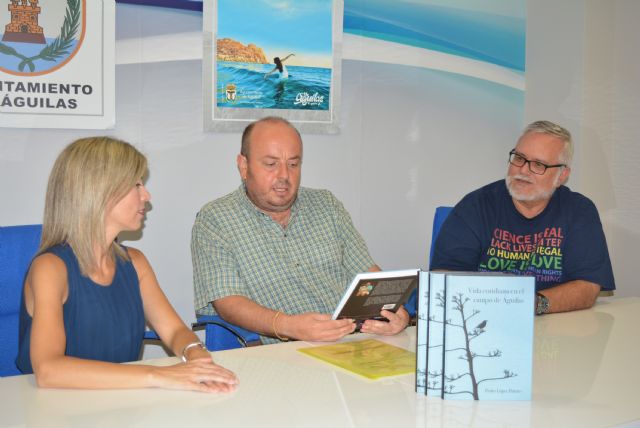 Pedro López presenta el libro 'Vida cotidiana en el campo de Águilas'