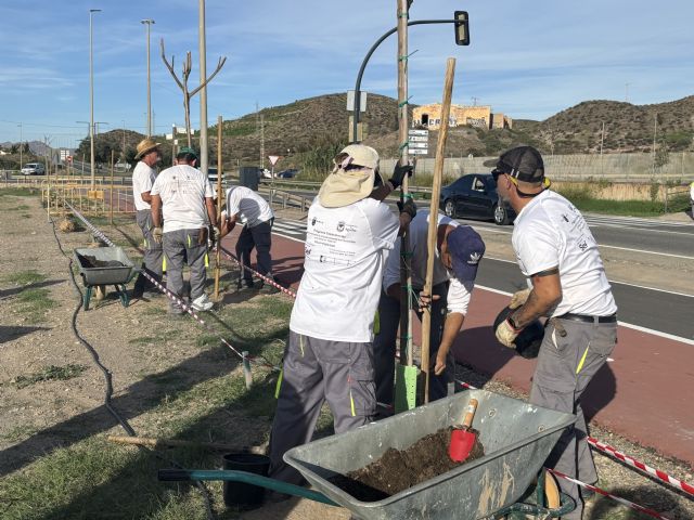 El Ayuntamiento contrata a 27 desempleados a través del programa experiencial 'Nueva vida para la antigua escombrera municipal y su entorno, Fase III'