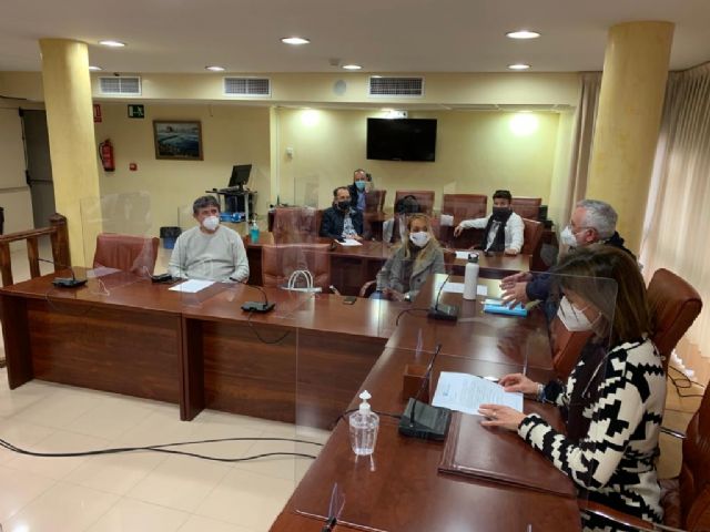 El Ayuntamiento pedirá a la CARM y al Ministerio de Hacienda que autoricen la concesión de ayudas directas al sector de la Hostelería y el Comercio