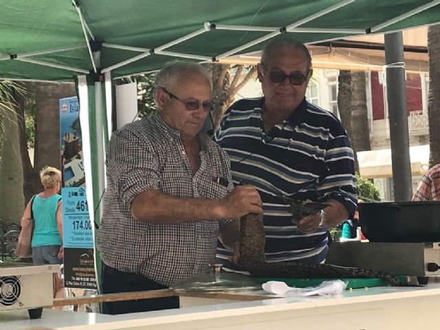 La Plaza de España acoge el show cooking de los chefs Juan Francisco Paredes y Francisco Pérez