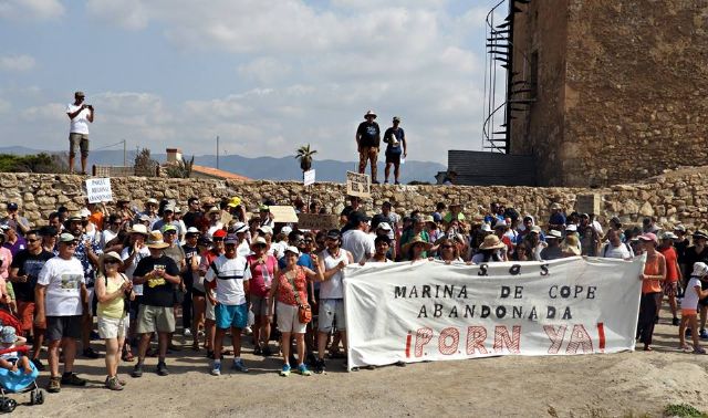 El Partido Comunista lamenta la postura de la alcaldesa Mari Carmen Moreno en el conflicto en Marina de Cope