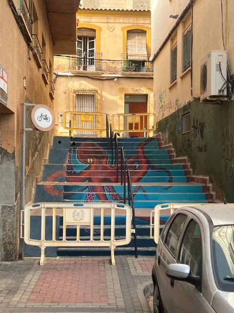 El Ayuntamiento de Águilas inicia los trabajos de conservación y mejora de las escaleras del proyecto EscalArt