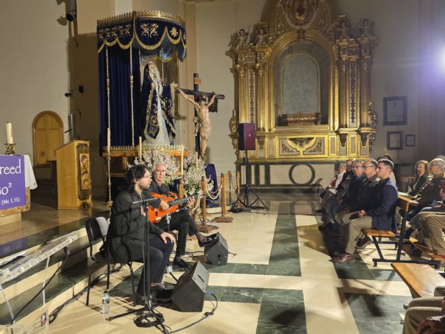 Antonio 'El Turry' pone al público en pie en el XX Certamen Nacional de Saetas