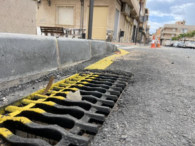 El Partido Popular pide soluciones para los vecinos que les ha entrado agua en las viviendas de la calle Murcia