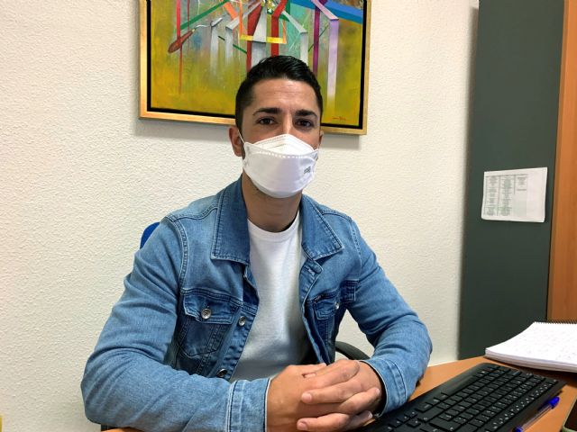 El edil de Limpieza pide a los ciudadanos y comercios que colaboren para tener un pueblo cuidado y limpio