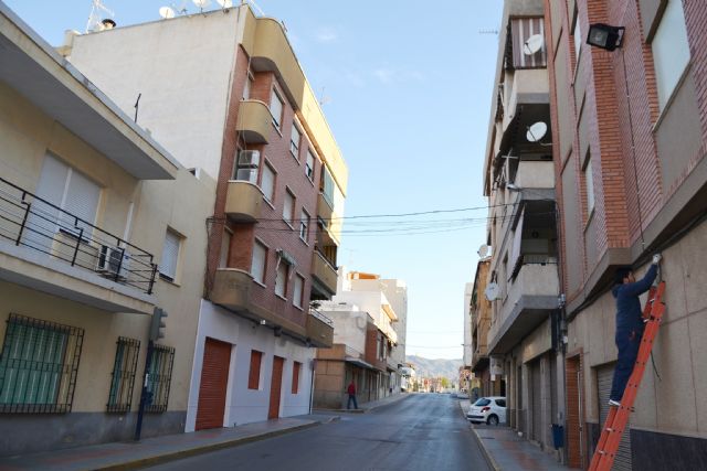El Ayuntamiento de Águilas mejora la iluminación de varias arterias del municipio
