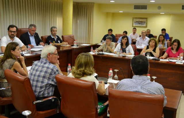 Todos los grupos políticos del Ayuntamiento de Águilas aprueban dos mociones conjuntas