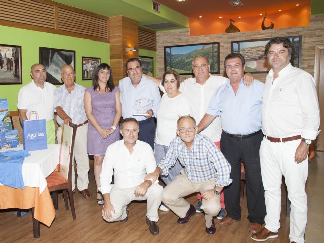 El presidente de la Agrupación Sardinera premiado en las IV Jornadas Gastronómicas del Bonito del Norte en Águilas