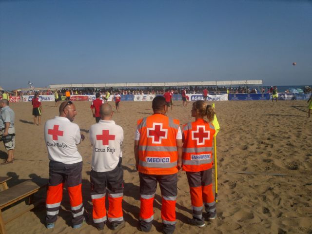 Cruz Roja Española en Águilas da cobertura al II Torneo de Futbol Playa en Pulpí