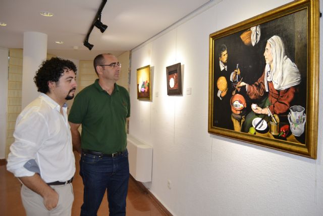 El artista cartagenero Alberto Mateos expone en la Casa de Cultura Francisco Rabal de Águilas