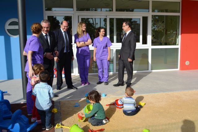 Águilas abre una nueva escuela infantil para más de un centenar de niños de 12 meses a tres años