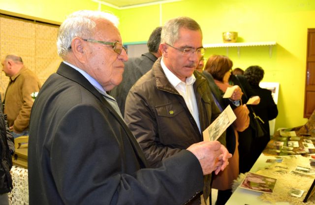 Antonia Muñoz y Pedro Sánchez ganan la XXI edición del Concurso de Ramillete de Tomate