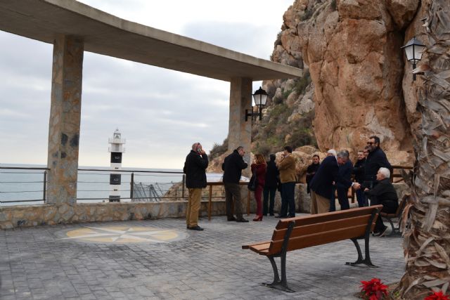 El alcalde de Águilas inaugura el mirador 'Puerta del Castillo'