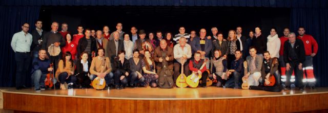 'Guitarras, bandurrias y postizas llenan de Solidaridad la Casa de Cultura Francisco Rabal'