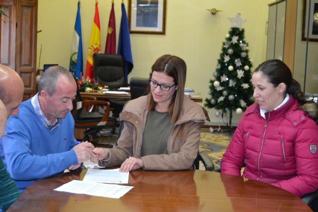 Ayuntamiento e IES Europa firman un convenio para proteger y divulgar el patrimonio natural de la localidad
