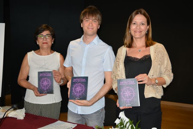 El aguileño Vicente de Haro presenta su primera novela