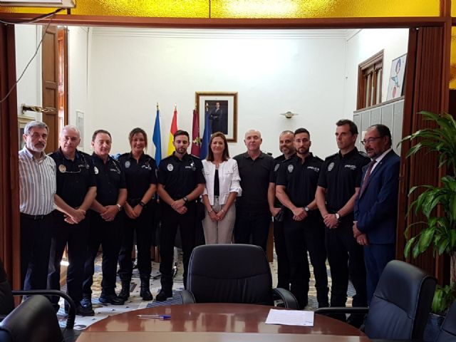 Cinco nuevos agentes en prácticas se suman al cuerpo de Policía Local de Águilas