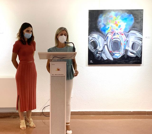 La Casa de la Cultura acoge este mes 'Enredadas' de la artista aguileña Lorena Belzunce