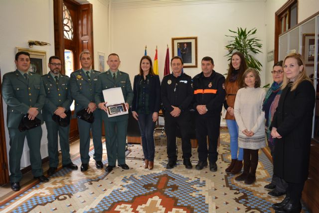 El Ayuntamiento de Águilas reconoce la labor de Antonio Sánchez al frente de la Unidad de Violencia de Género de la Guardia Civil