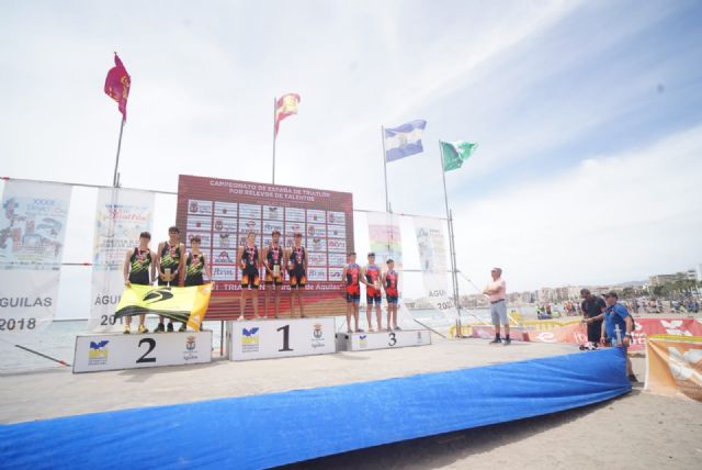 El triatlón nacional vuelve a brillar en Águilas con más de 4.500 deportistas