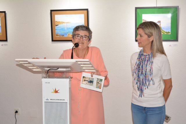 Joaquina Pérez Mateos inaugura su primera exposición en solitario en Águilas