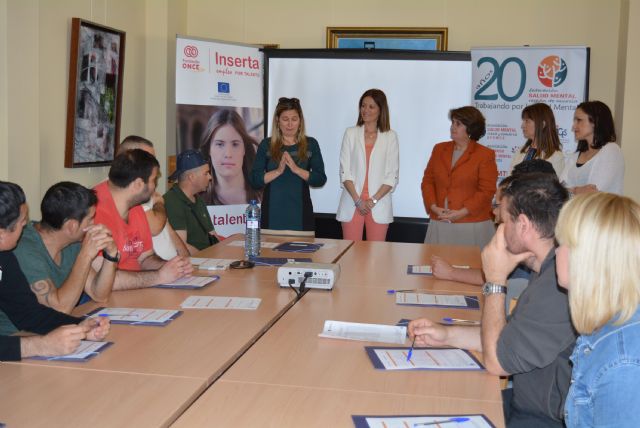 La Federación Salud Mental Región de Murcia realiza un taller motivacional para personas con problemas de salud mental con la colaboración del Ayuntamiento de Águilas