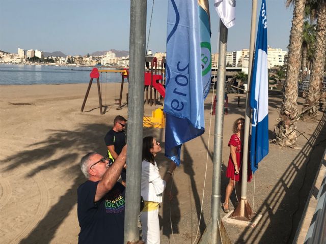 Águilas lucirá el distintivo de Bandera Azul en 9 de sus playas y 2 en Puertos Deportivos