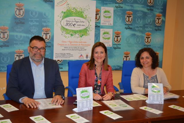 La nueva campaña del comercio aguileño ofrece tres pagas extras de 300 euros