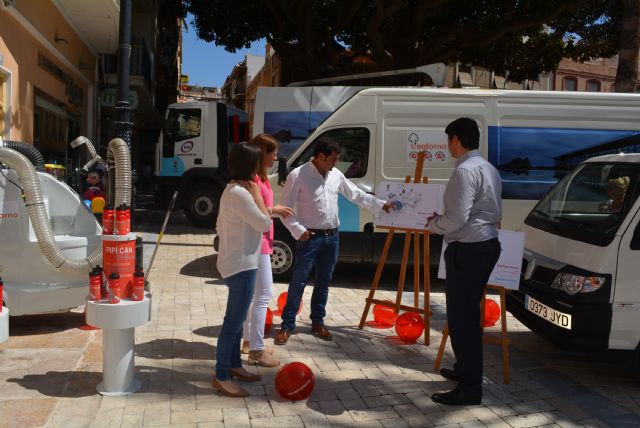 El Ayuntamiento pone en marcha un programa de limpieza que garantiza el baldeo y desinfección quincenal  de todas las calles de la localidad