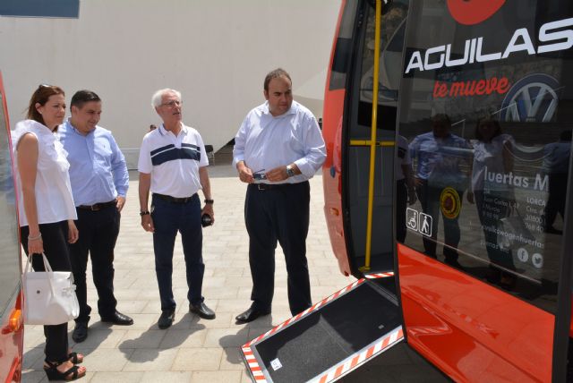 Nuevos vehículos, ampliación de horarios y una línea entre Calabardina y Calarreona, entre las mejoras del servicio de transporte urbano