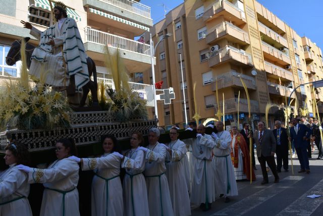 La procesión de las Palmas recorre las calles de Águilas - 2019