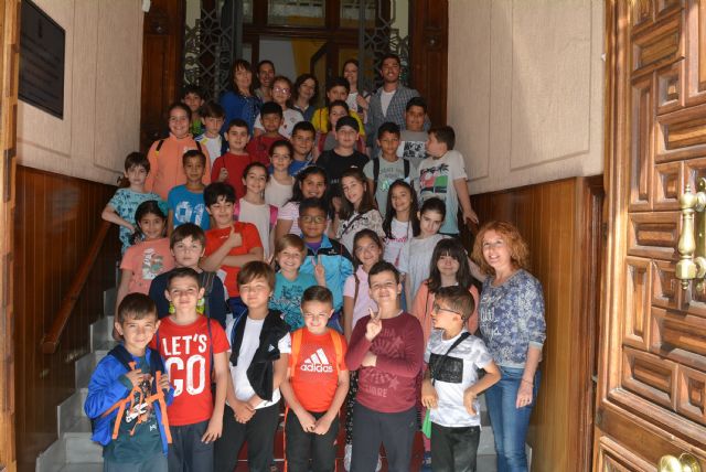 Los alumnos de 3° de Primaria del colegio Mediterráneo visitan el Ayuntamiento