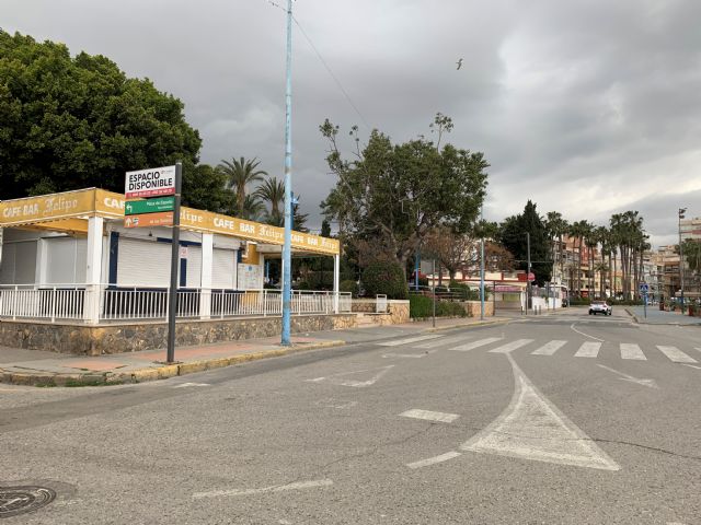 Salen a licitación pública los establecimientos de las plazas Antonio Cortijos y Alfonso Escámez